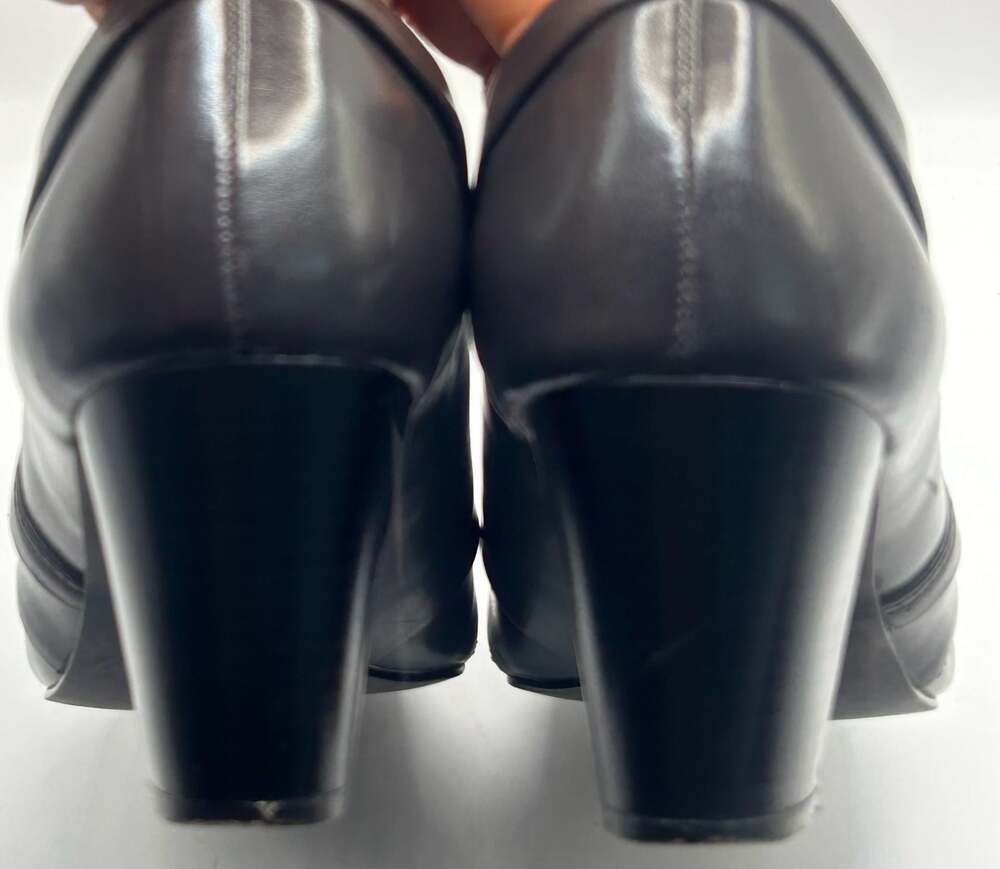 Brown Heeled Ankle Booties Size 8M - Picture 6 of 8